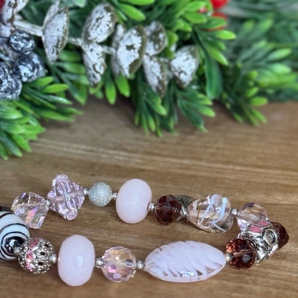 Decent Pandora Elegant Stunning Beaded Bracelet with 17 Charms - Picture 2 of 7